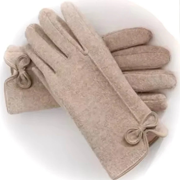 Luxury Cashmere Merino Wool Gloves Classic Beige Driving Winter mittens with bow - Picture 2 of 11
